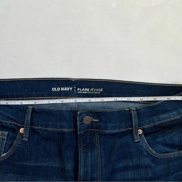 Old Navy Womens Flare Jeans Light Wash Cotton Denim Mid Rise Size 16 NWOT - Picture 8 of 10